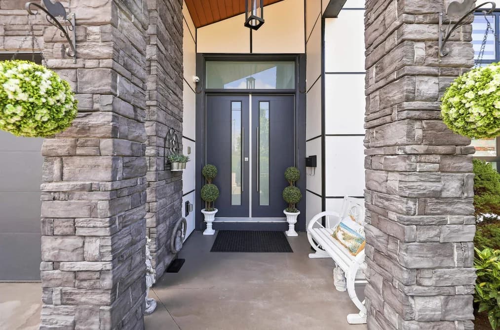 18568 58 AVENUE, Surrey, BC — Residential for Sale - Photo 2
