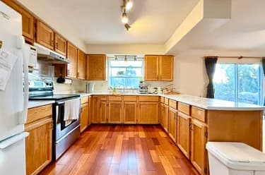 House for sale at 18572 76 Avenue Surrey British Columbia - MLS: R3131646