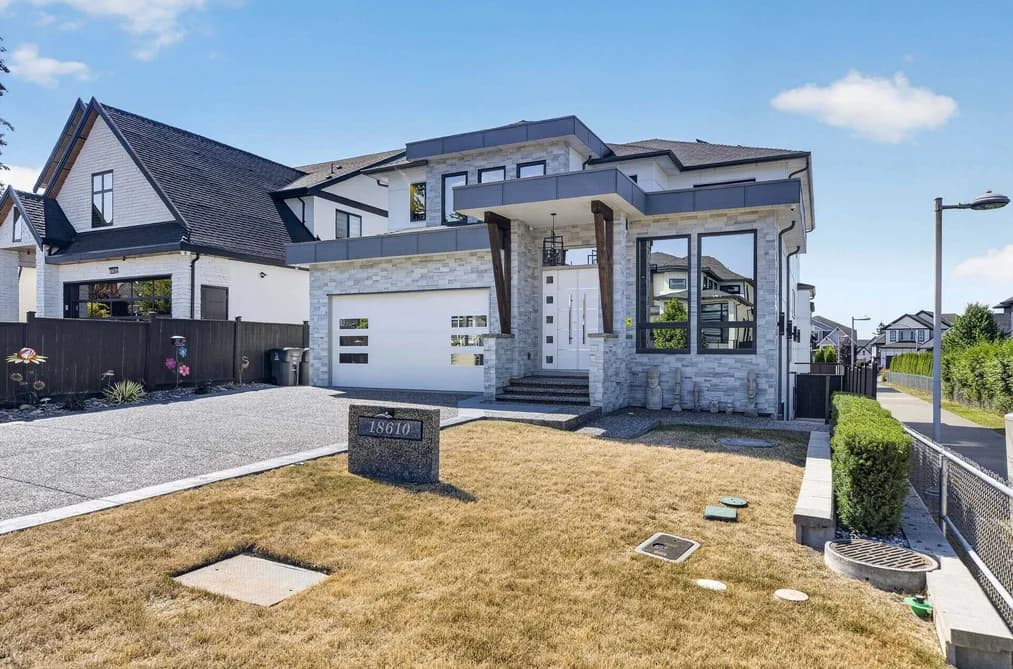18610 57 AVENUE, Surrey, BC — Residential for Sale - Photo 2