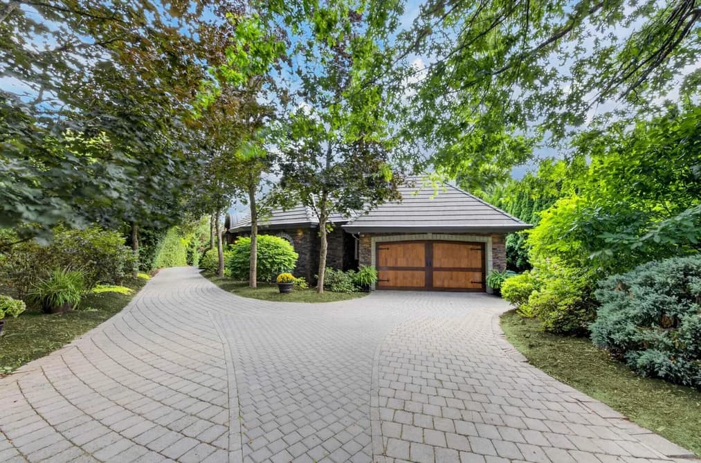 18638 54A AVENUE, Surrey, BC — Residential for Sale - Photo 2