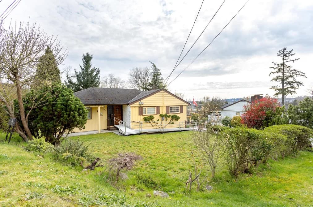 1874 HILLSIDE AVENUE, Coquitlam, BC — Residential for Sale - Photo 2