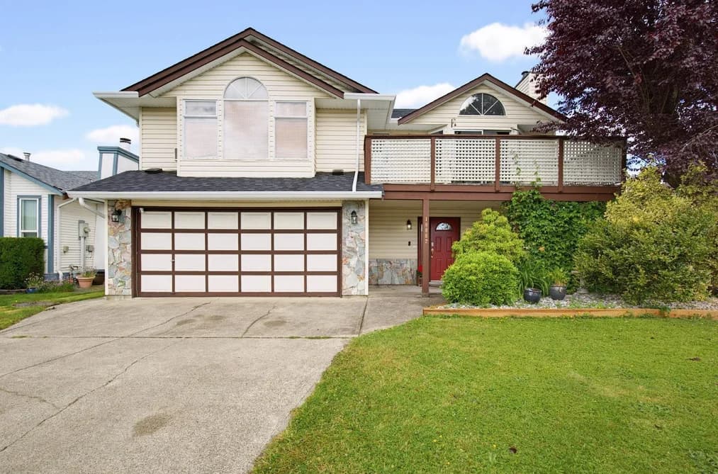 18862 CHARNLEY COURT, Pitt Meadows, BC — Residential for Sale - Photo 2