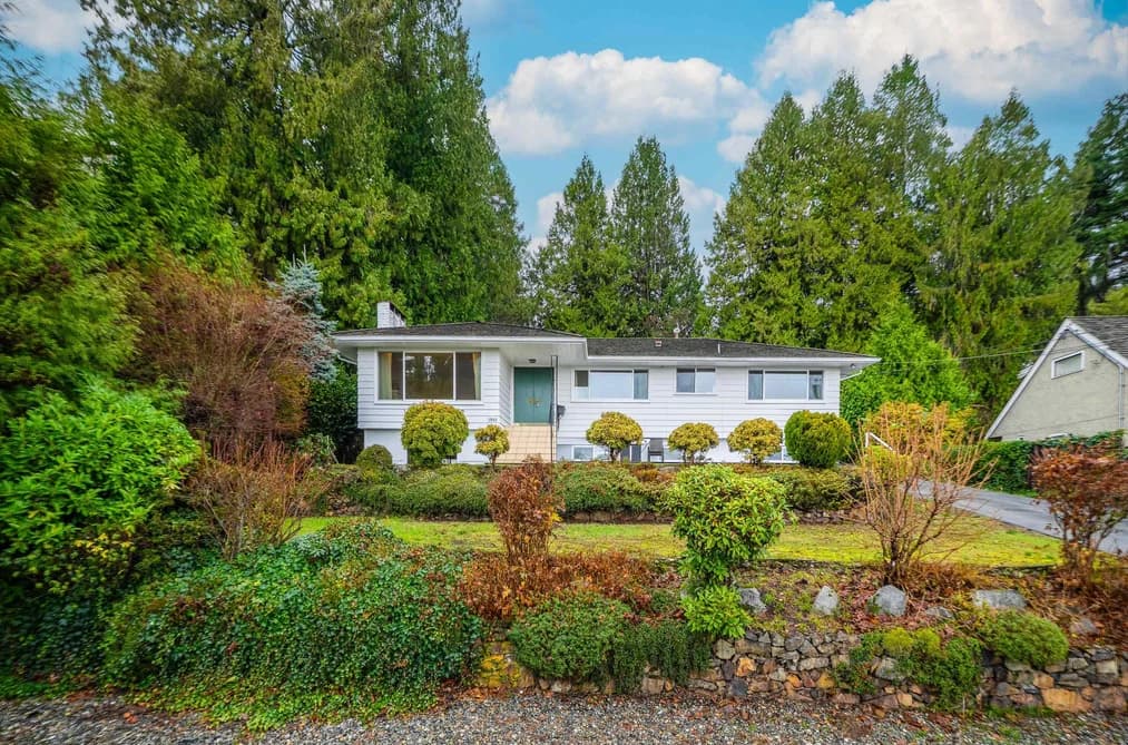 1895 ROSEBERY AVENUE, West Vancouver, BC — Residential for Sale - Photo 2