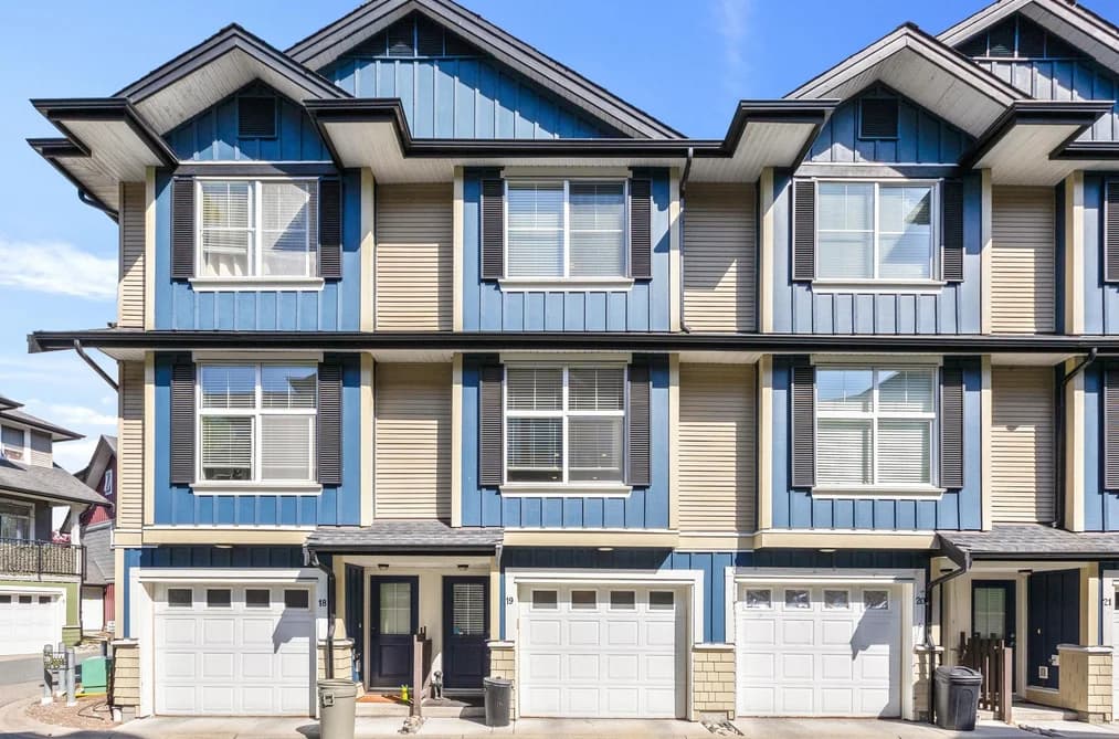 19 18211 70 AVENUE, Surrey, BC — Residential for Sale - Photo 2