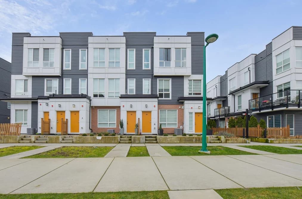 19 18855 72 AVENUE, Surrey, BC — Residential for Sale - Main Photo