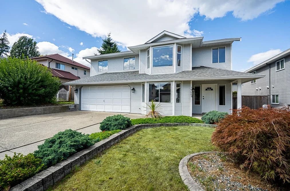 19065 60 AVENUE, Surrey, BC — Residential for Sale - Photo 2