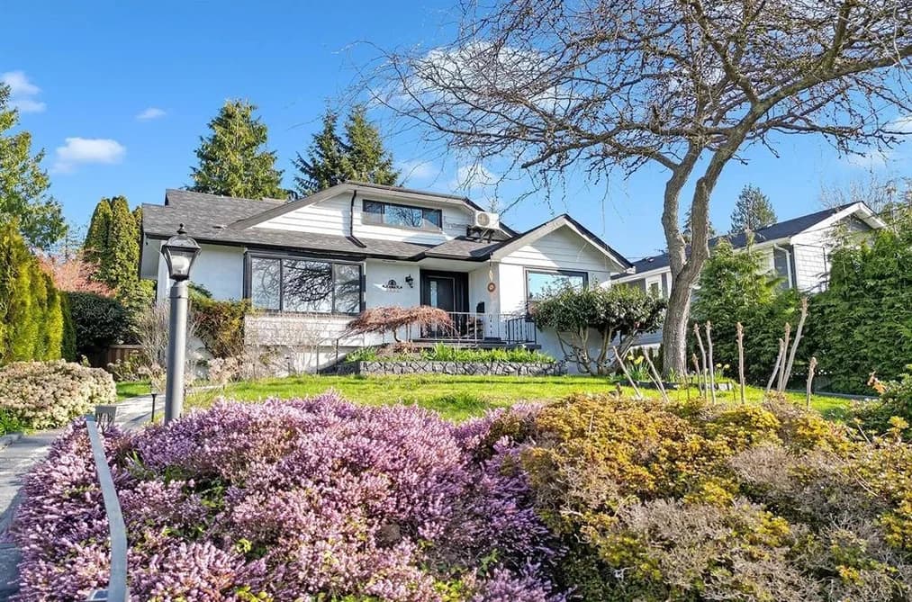 1921 FULTON AVENUE, West Vancouver, BC — Residential for Sale - Photo 2