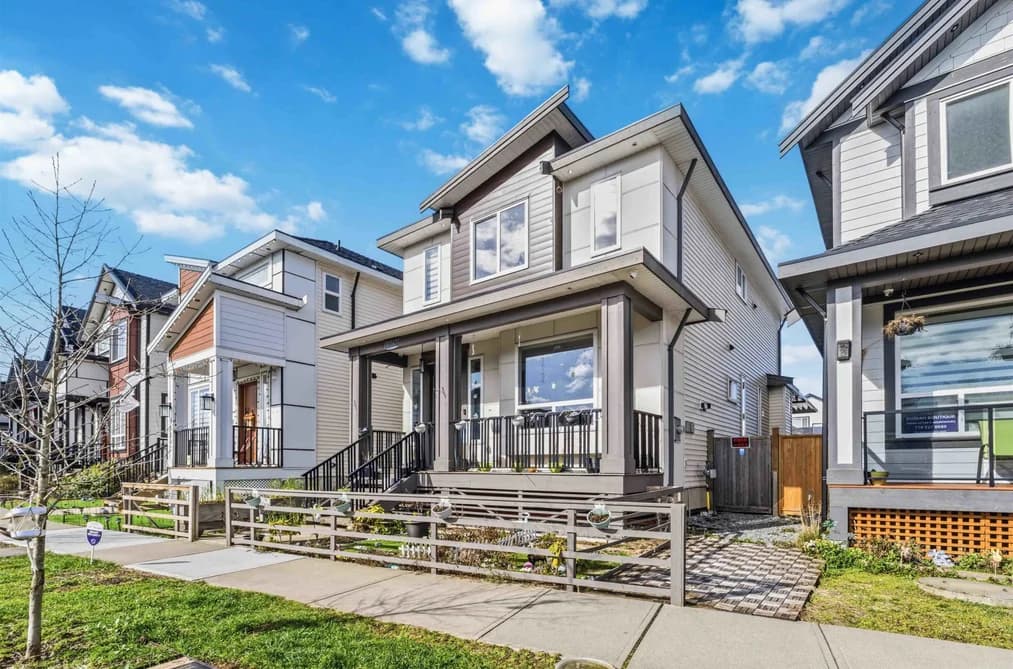 19247 71 AVENUE, Surrey, BC — Residential for Sale - Photo 2