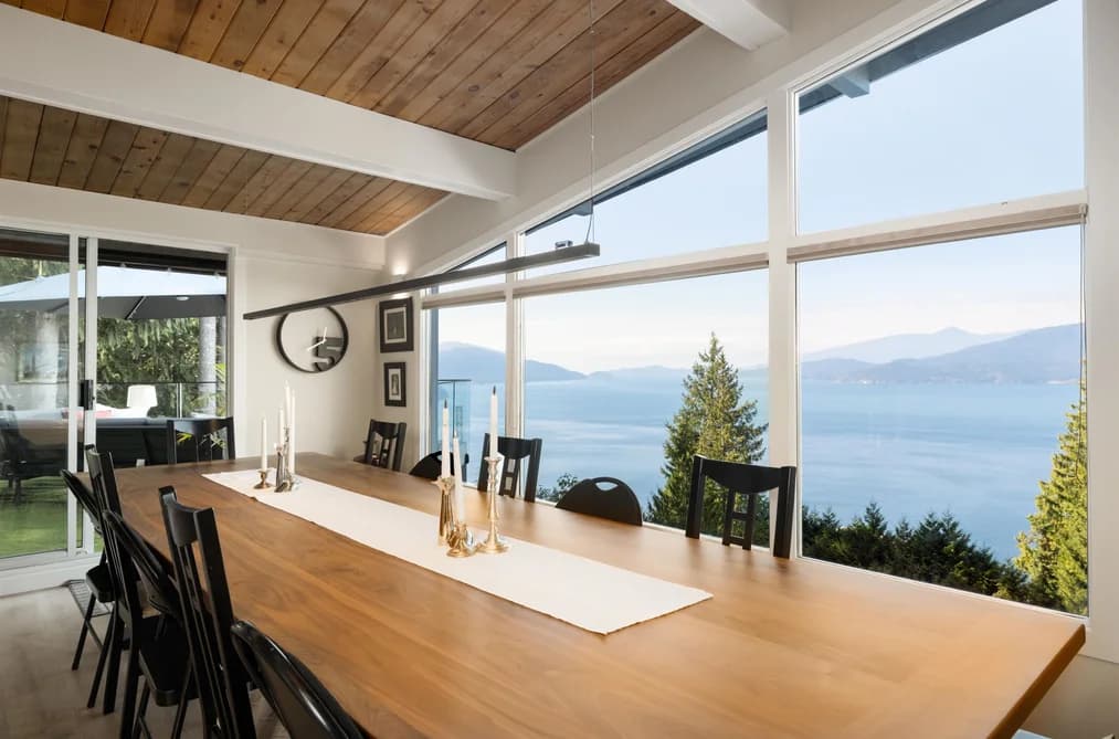 195 KELVIN GROVE WAY, Lions Bay, BC — Residential for Sale - Photo 2