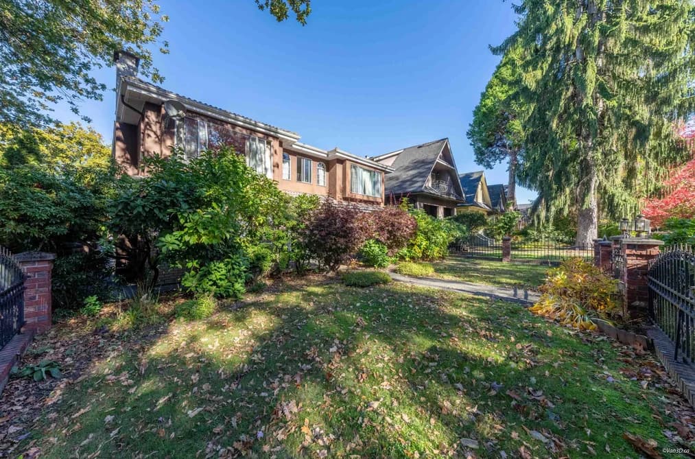 195 W 17TH AVENUE, Vancouver, BC — Residential for Sale - Photo 2