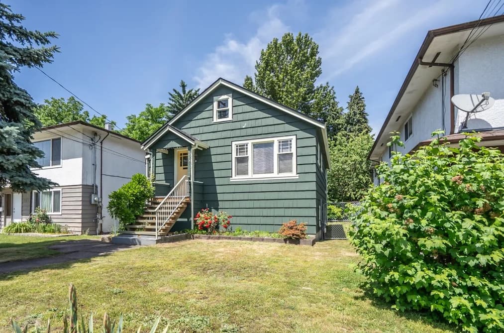1963 FRASER AVENUE, Port Coquitlam, BC — Residential for Sale - Photo 2