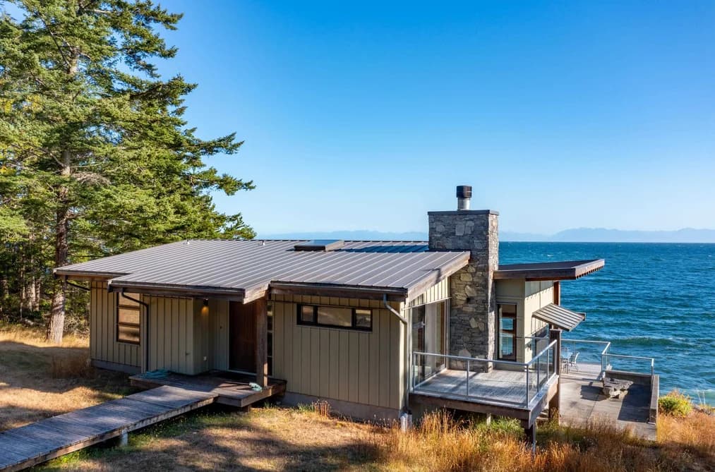 1974 ELLIS ROAD, Galiano Island, BC — Residential for Sale - Photo 2