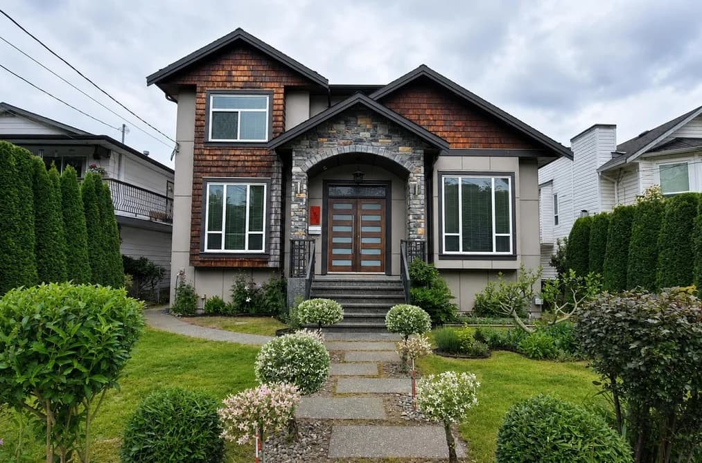 1975 COQUITLAM AVENUE, Port Coquitlam, BC — Residential for Sale - Main Photo
