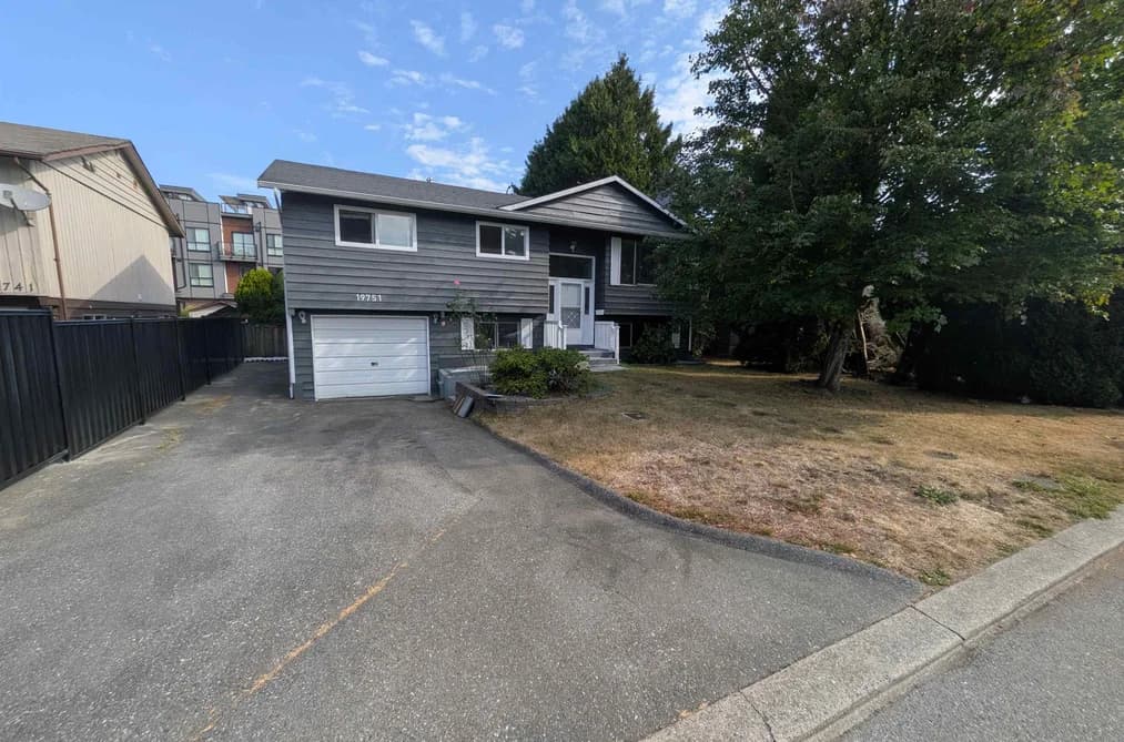 19751 54A AVENUE, Langley, BC — Residential for Sale - Main Photo