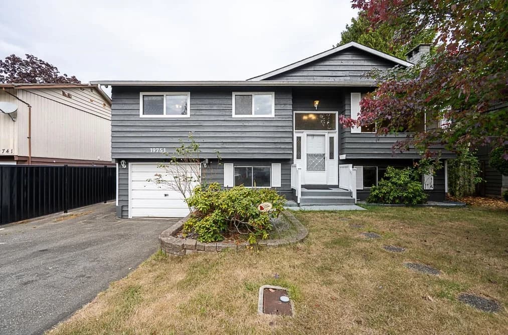 19751 54A AVENUE, Langley, BC — Residential for Sale - Photo 2