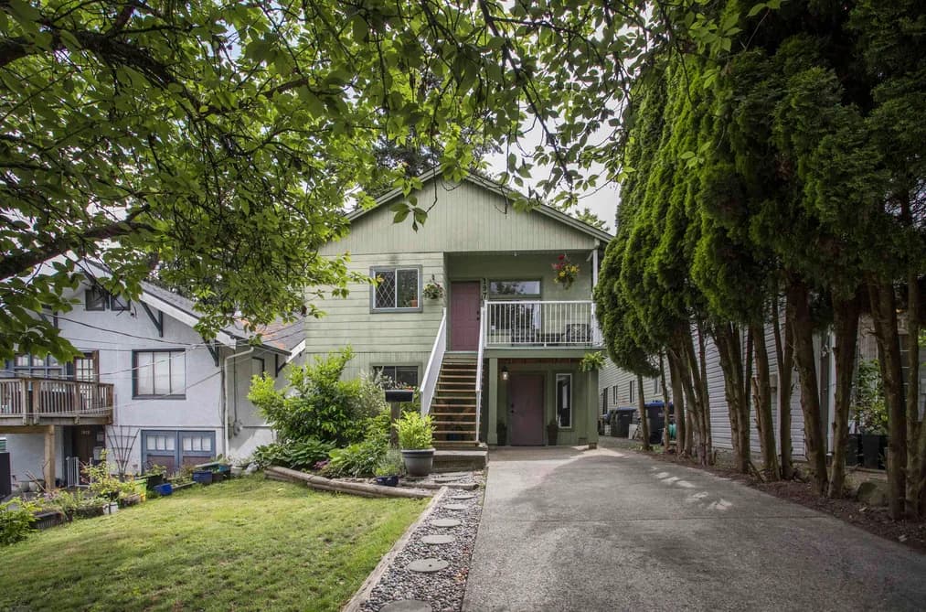 1976 WARWICK AVENUE, Port Coquitlam, BC — Residential for Sale - Photo 2