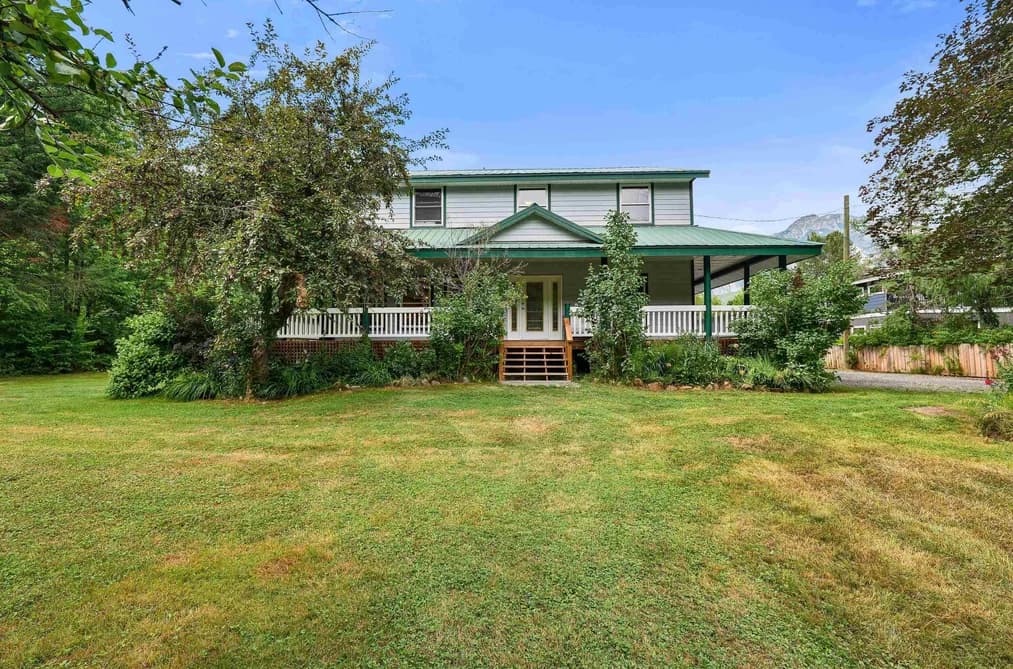 1985 HIGHWAY 99, Pemberton, BC — Residential for Sale - Main Photo