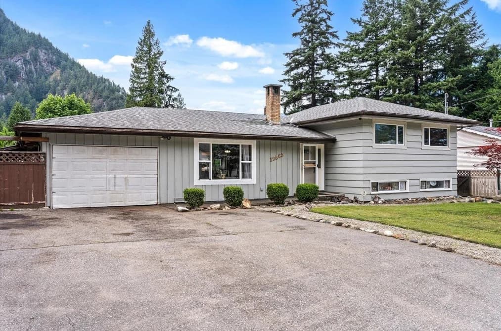 19865 PETER STREET, Hope, BC — Residential for Sale - Main Photo