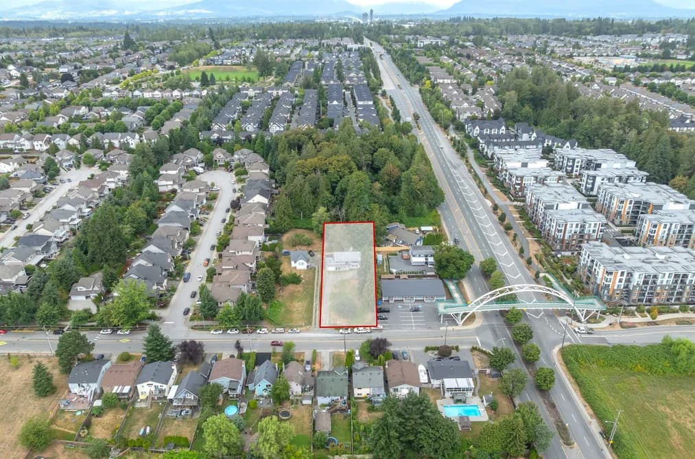 19983 68 AVENUE, Langley, BC — Residential for Sale - Photo 2