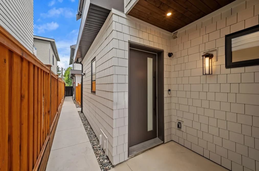 2- 2547 E 2ND AVENUE, Vancouver, BC — Residential for Sale - Photo 2