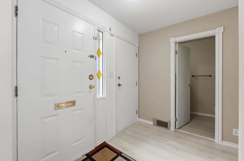 2 10094 154 STREET, Surrey, BC — Residential for Sale - Photo 2