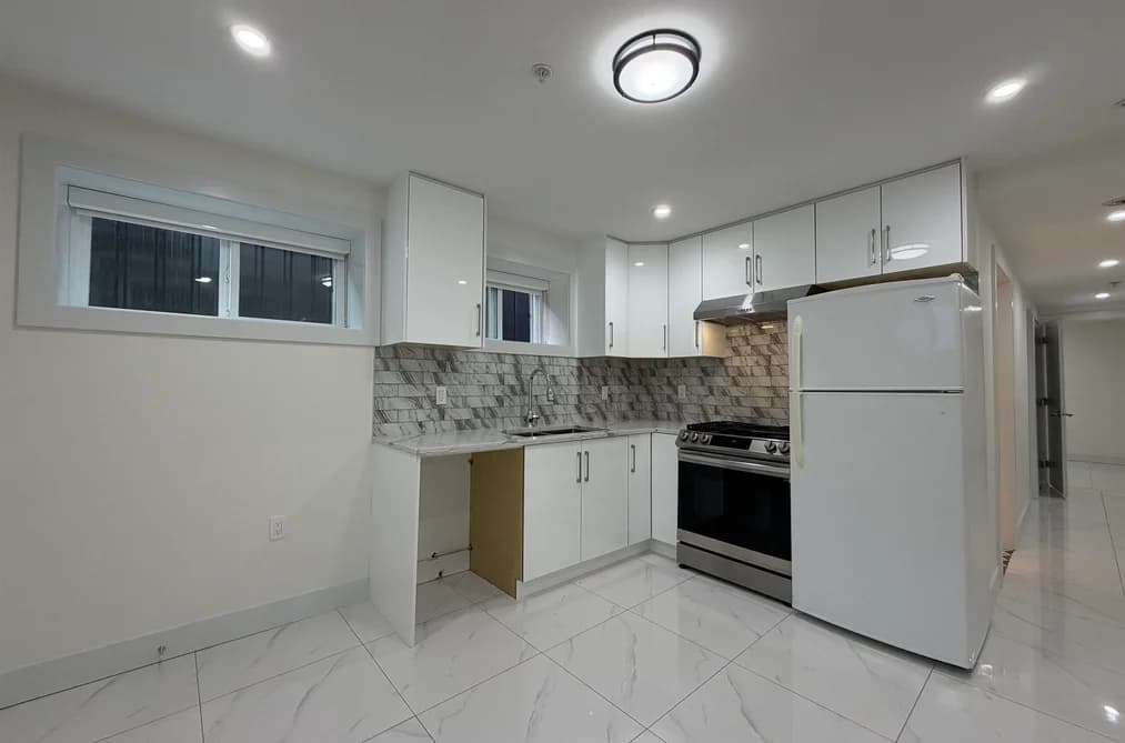 2 1052 E 50TH AVENUE, Vancouver BC V5X 1B8 - Photo 1