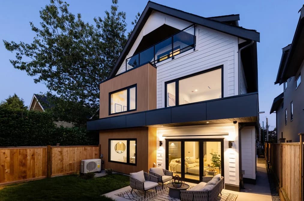#2 1079 E 14TH AVENUE, Vancouver, BC — Residential for Sale - Main Photo