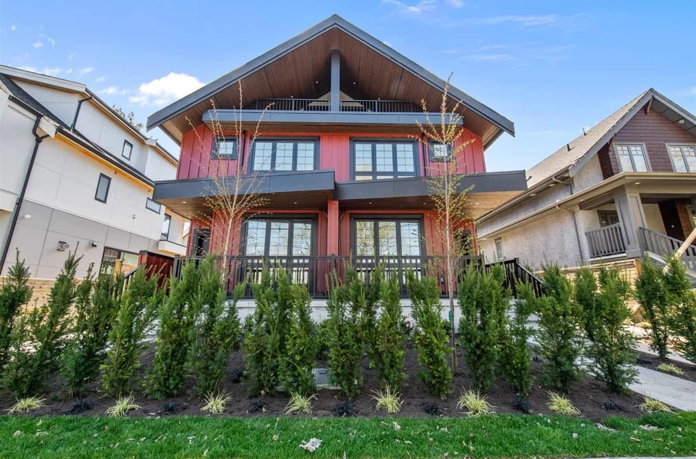 #2 1166 E 26TH AVENUE, Vancouver, BC — Residential for Sale - Main Photo
