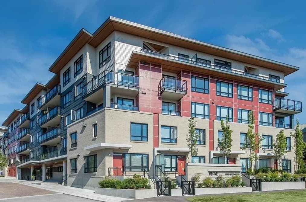 2** 13931 FRASER HIGHWAY, Surrey BC V3T 4E6 - Photo 1