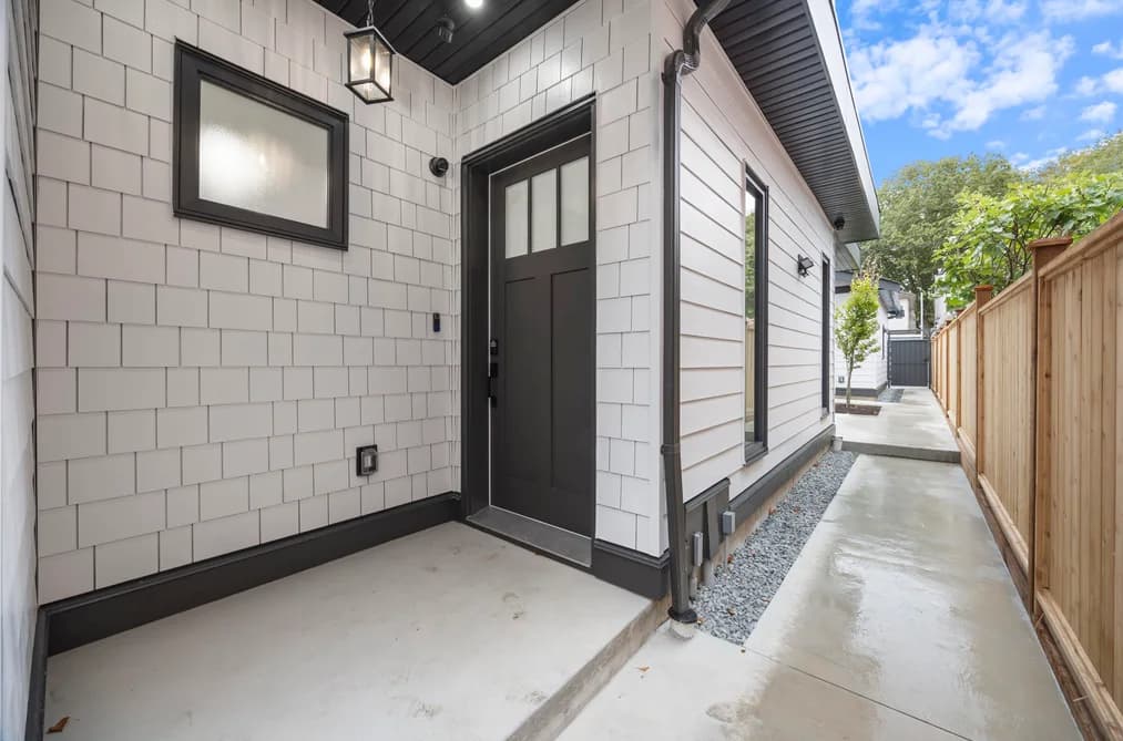 2 2070 E 26TH AVENUE, Vancouver, BC — Residential for Sale - Photo 2