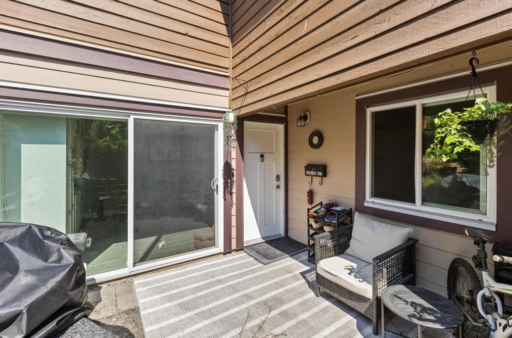 2 302 HIGHLAND WAY, Port Moody, BC — Residential for Sale - Photo 2