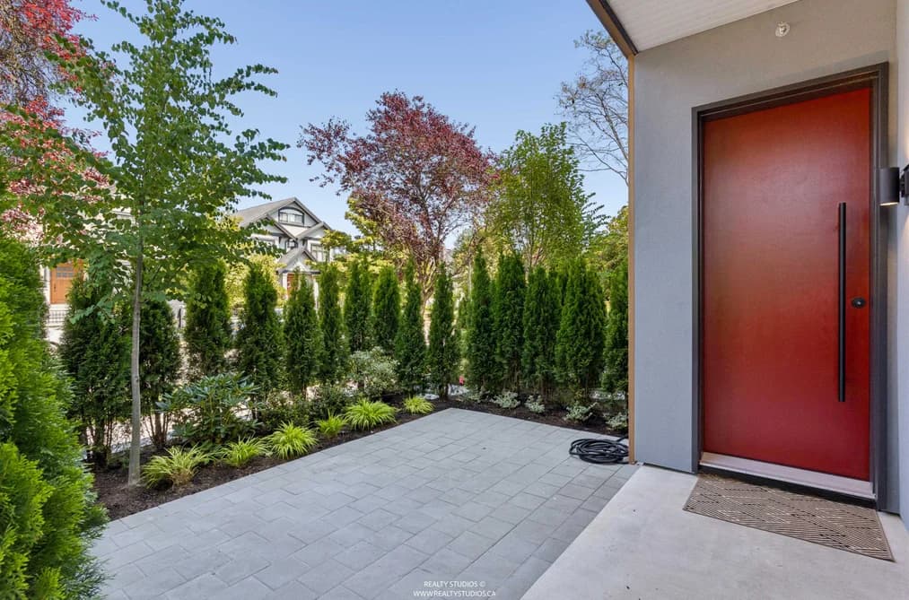 2 3058 W 34TH AVENUE, Vancouver, BC — Residential for Sale - Photo 2