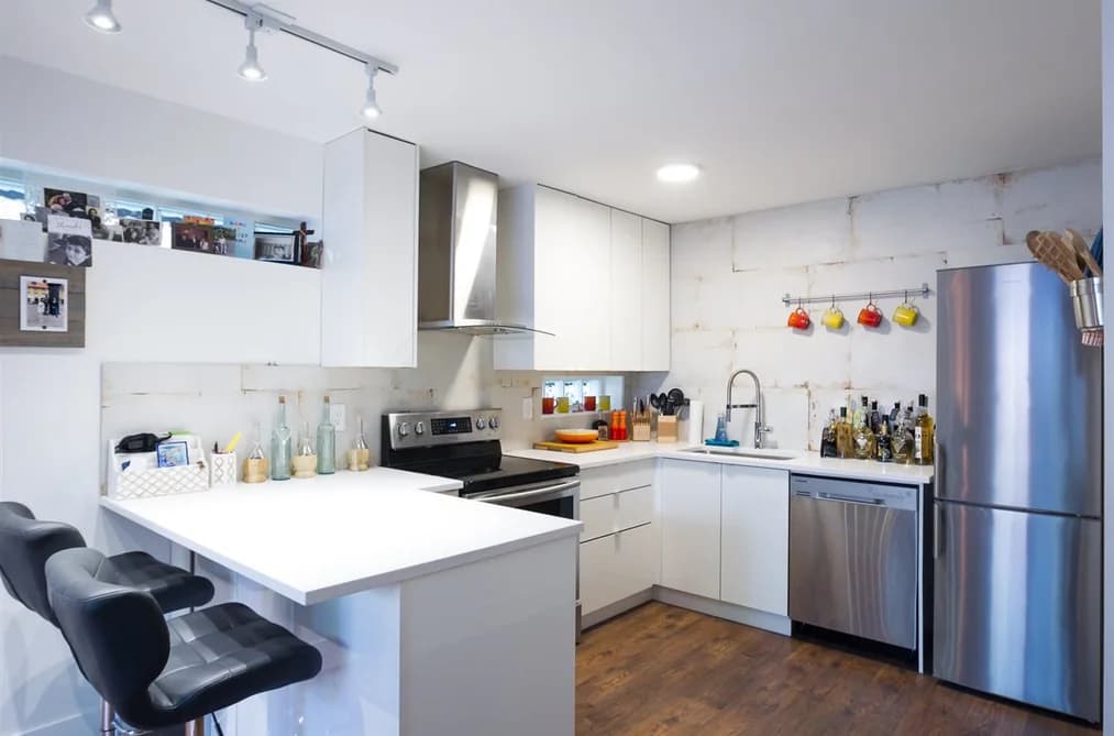 2 - 3250 W 4th Avenue, Vancouver, BC - MLS: R3179102 - Photo 2 2 - 3250 W 4th Avenue, Vancouver, BC - MLS: R3179102 - Photo 2
