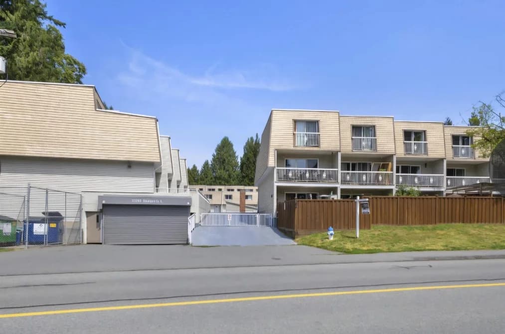 2 33293 E BOURQUIN CRESCENT, Abbotsford, BC — Residential for Sale - Photo 2