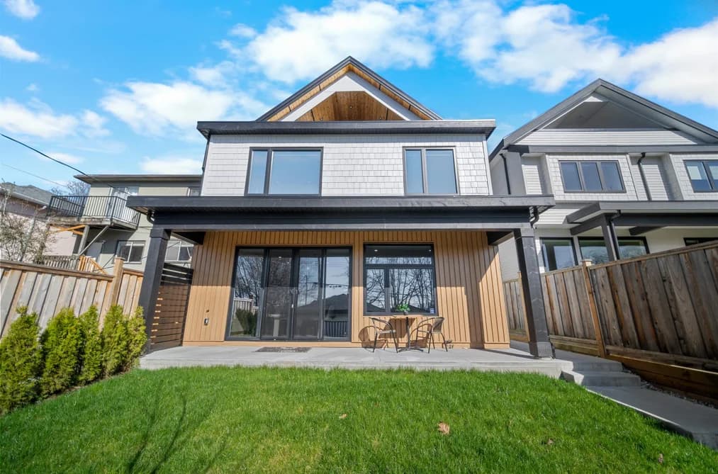 2 3576 E PENDER STREET, Vancouver, BC — Residential for Sale - Photo 2