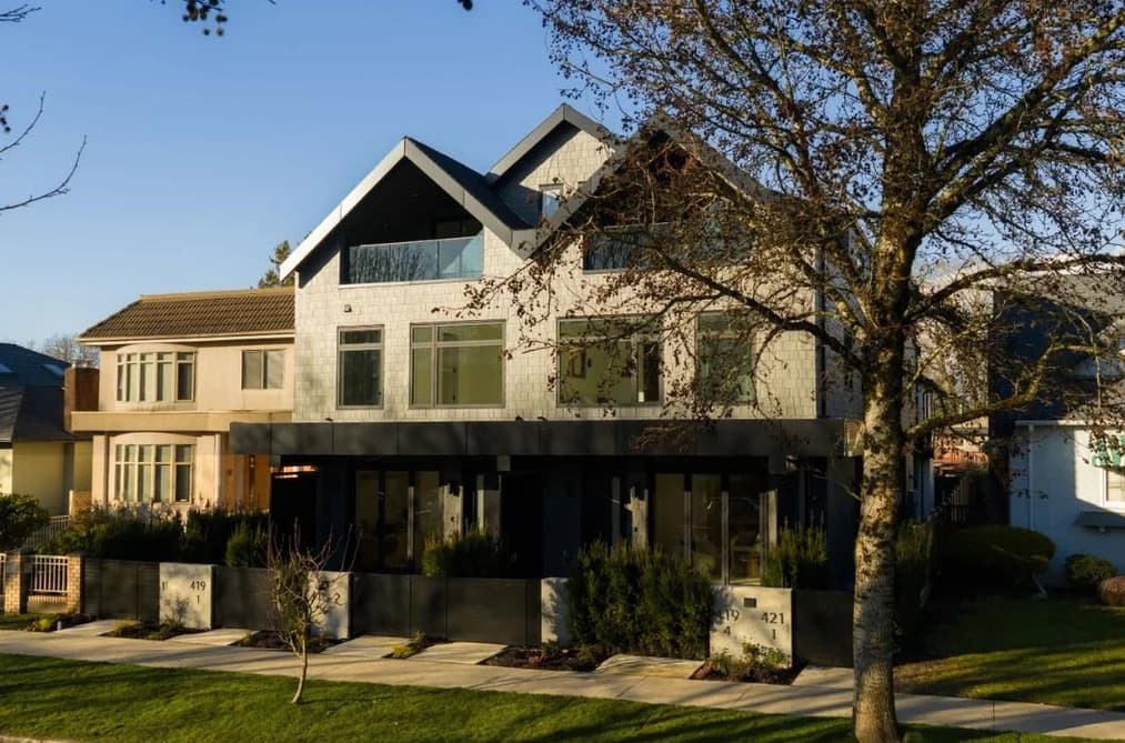 2 419 W 23RD AVENUE, Vancouver, BC — Residential for Sale - Main Photo