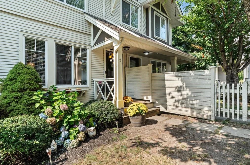 2 4401 BLAUSON BOULEVARD, Abbotsford, BC — Residential for Sale - Photo 2
