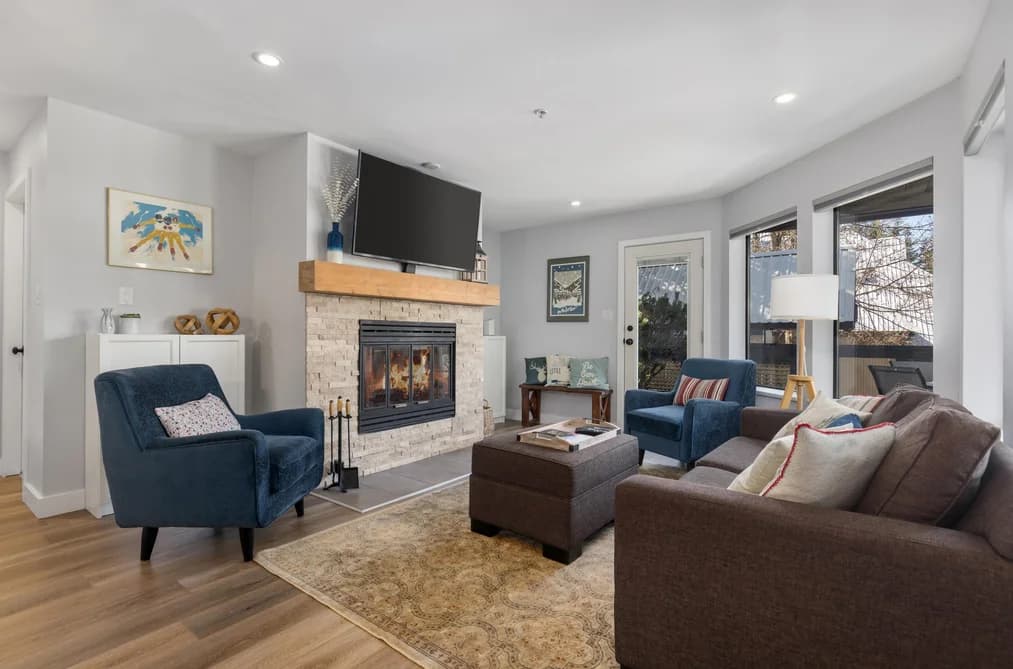2 4637 BLACKCOMB WAY, Whistler, BC — Residential for Sale - Photo 2