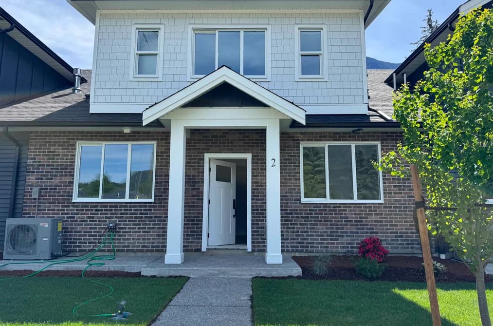 2 558 PARK STREET, Hope, BC — Residential for Sale - Photo 2
