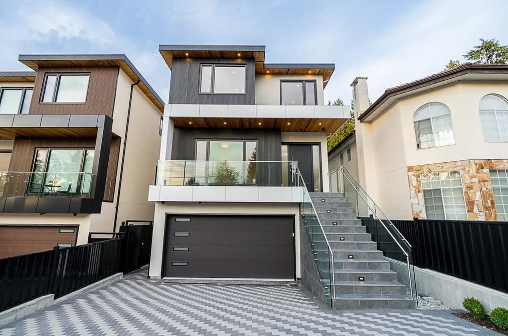 2 6174 MALVERN AVENUE, Burnaby, BC — Residential for Sale - Main Photo