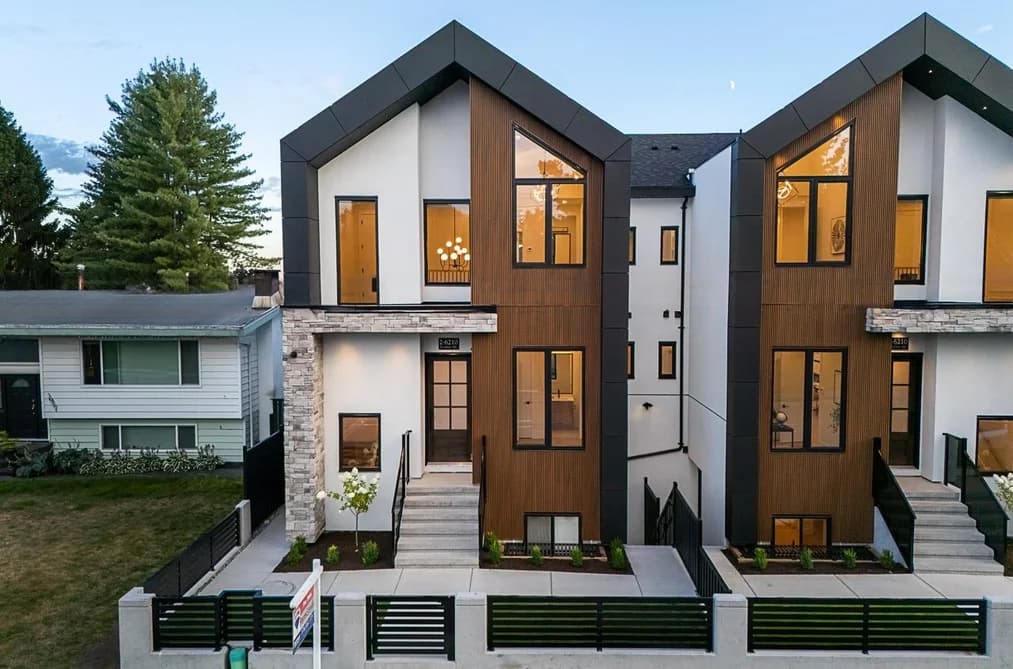 2 6210 CURTIS STREET, Burnaby, BC — Residential for Sale - Photo 2