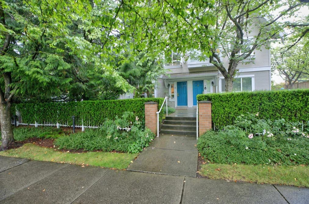 2 6577 SOUTHOAKS CRESCENT, Burnaby, BC — Residential for Sale - Photo 2
