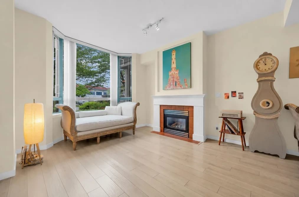 2 6611 SOUTHOAKS CRESCENT, Burnaby, BC — Residential for Sale - Photo 2