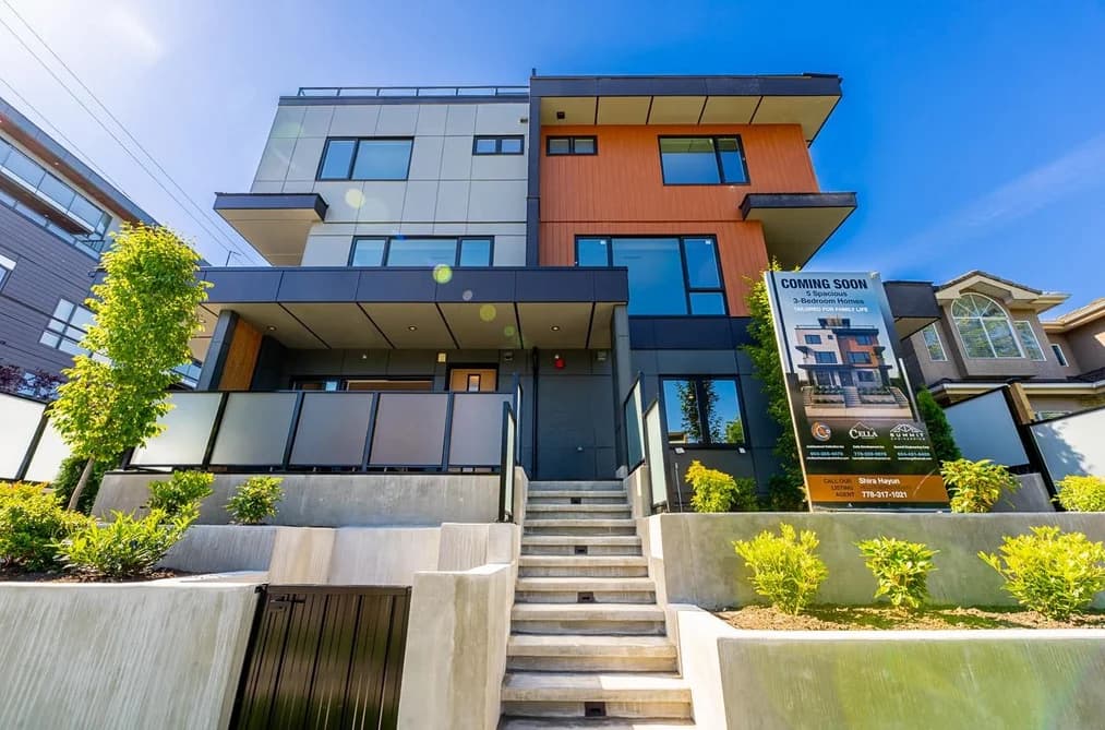 2 676 E 22ND AVENUE, Vancouver, BC — Residential for Sale - Photo 2