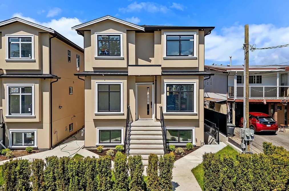 2 6885 AUBREY STREET, Burnaby, BC — Residential for Sale - Main Photo