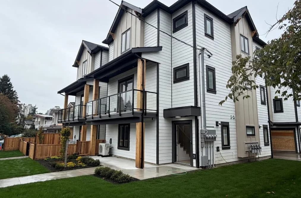 2 7497 HOLLY STREET, Burnaby, BC — Residential for Sale - Main Photo