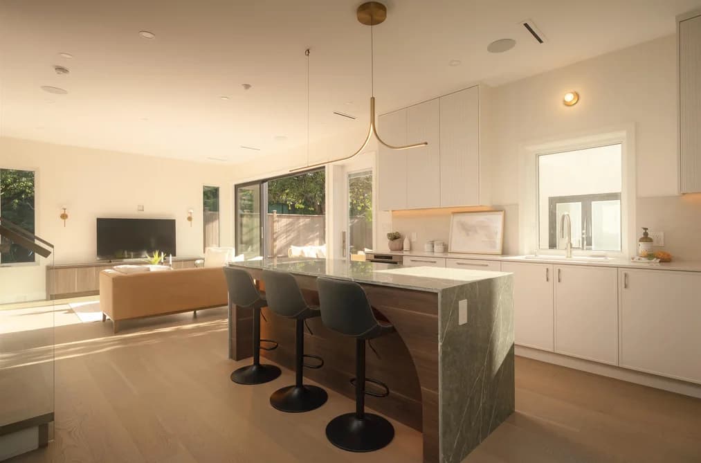 2 812 E 26TH AVENUE, Vancouver, BC — Residential for Sale - Photo 2