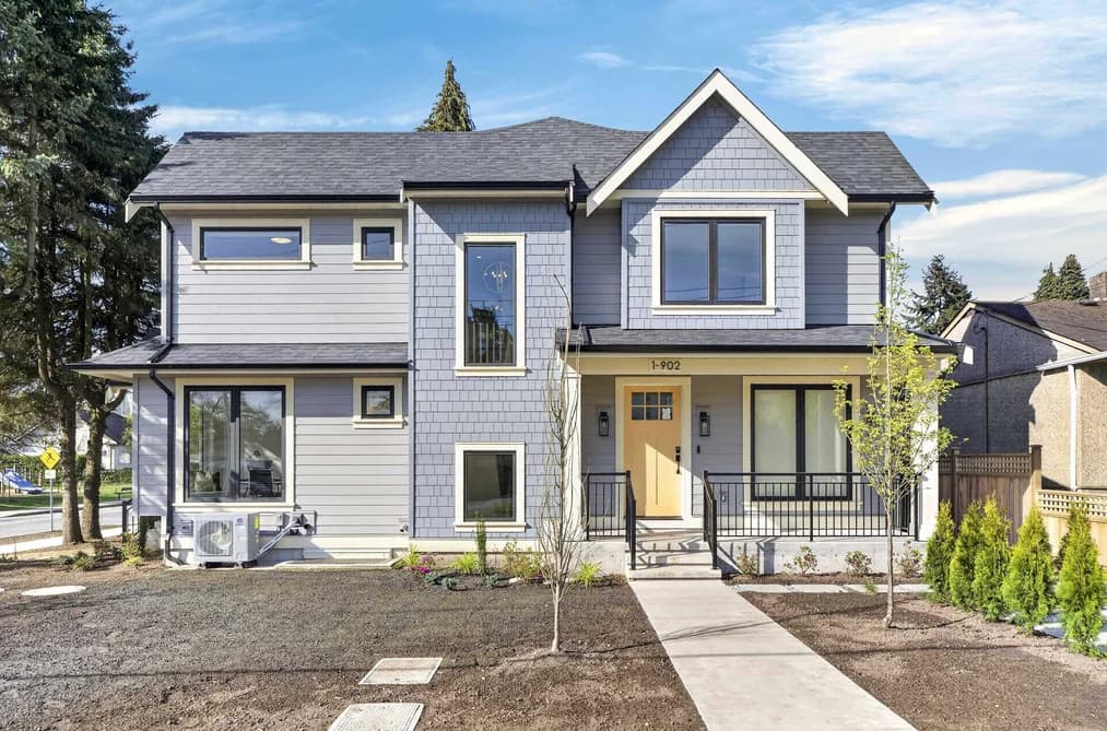 2 902 FIRST STREET, New Westminster, BC — Residential for Sale - Photo 2