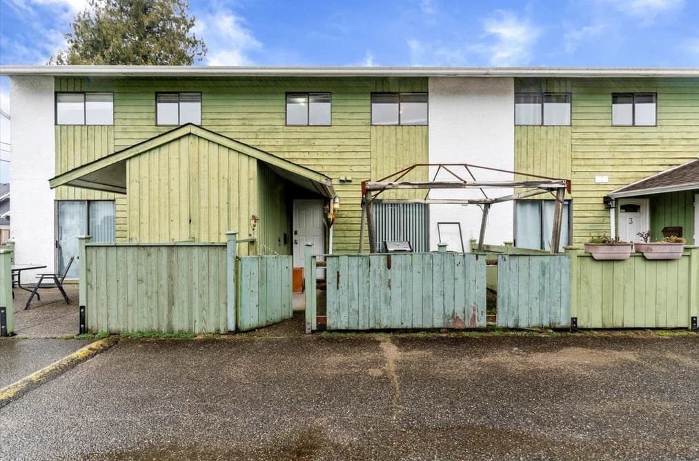 2 9342 HAZEL STREET, Chilliwack, BC — Residential for Sale - Photo 2