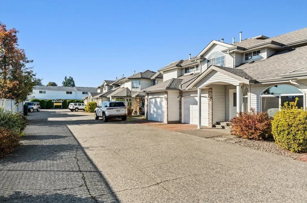 2 9457 BROADWAY ROAD, Chilliwack, BC — Residential for Sale - Photo 2